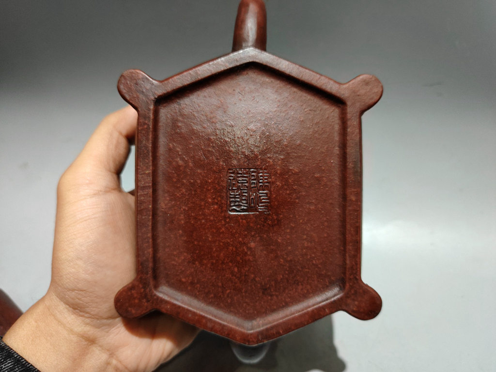 Chinese Yixing Zisha Clay Handmade Exquisite Teapot 四足六方 Chinese Yixing Zisha Clay Handmade Exquisite Teapot 四足六方