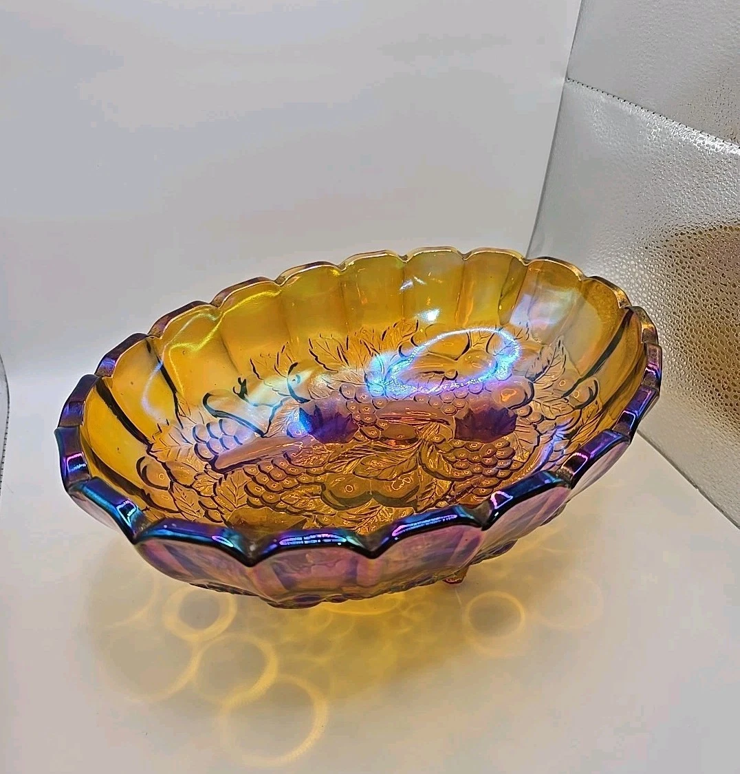 ヴィンテージ ノースウッド ビーズドレープ　ボウル　フリルエッジ　オパルセント Carnival Glass Fruit Bowl In Vintage Northwood Carnival Glass for
