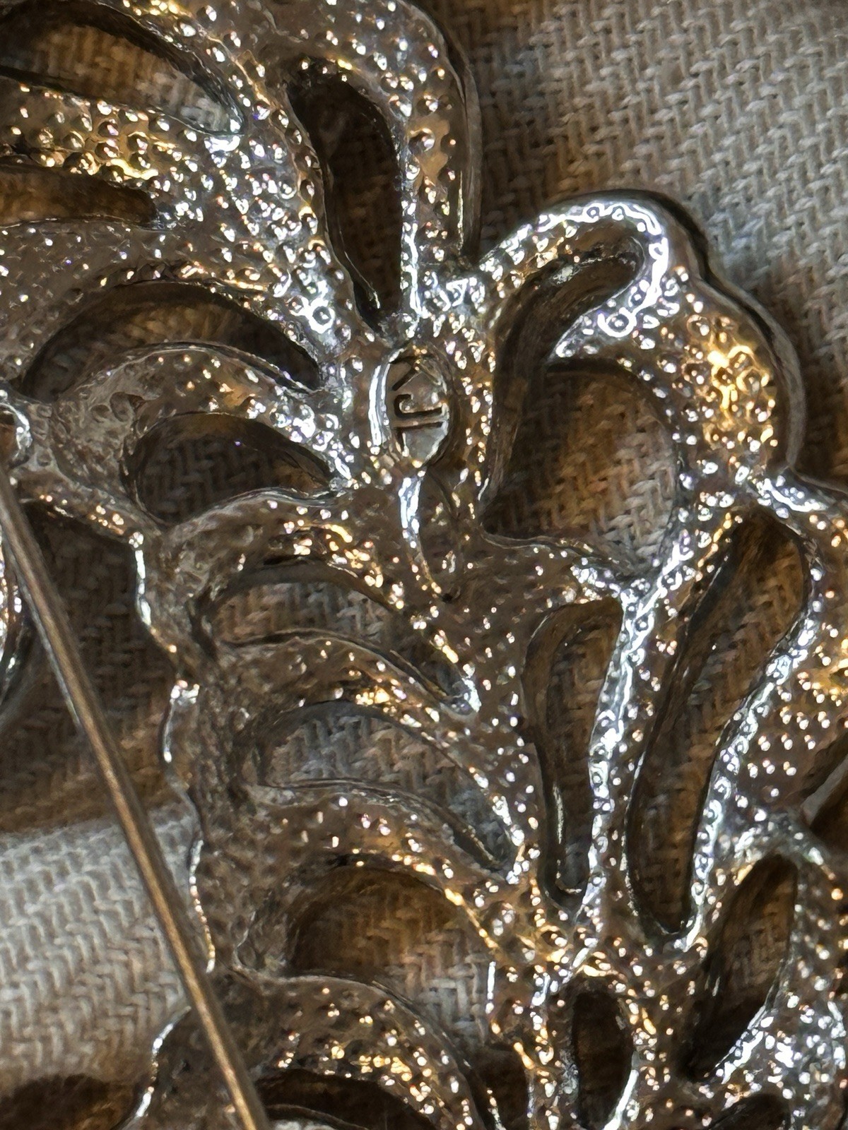 Designer KJL Kenneth Jay Lane Feather Brooch  Rhi… - image 5