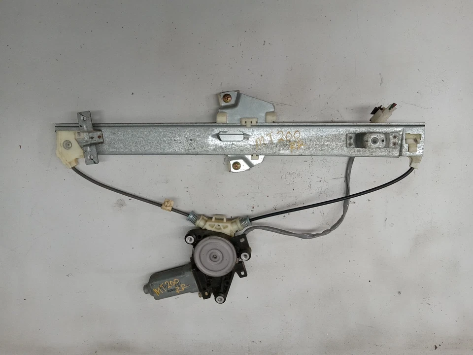 99-03 MITSUBISHI GALANT ЗАДНИЙ ПРАВЫЙ БОКОВОЙ СТЕКЛОПОДЪЕМНИК С ДВИГАТЕЛЕМ OEM, 135-59392 - Изображение 4 из 4