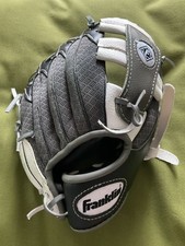 RHT Franklin Kids Baseball Glove 22810 Black/White 9 1/2 Inch EXC