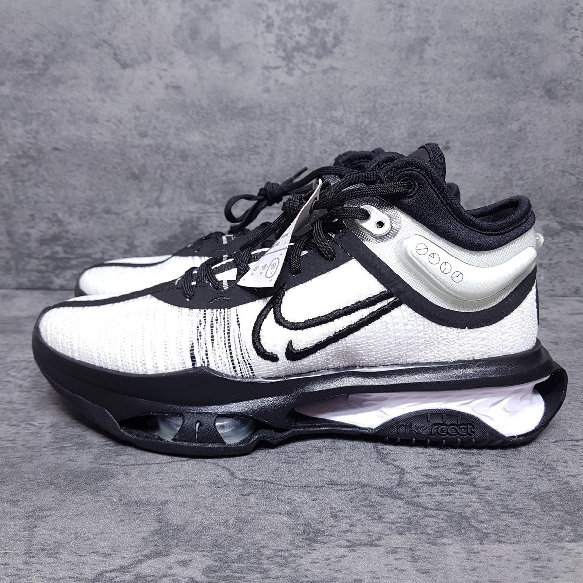 NIKE Air Zoom GT Jump 2 Basketball Shoes Mens 9.5 Black White Oreo