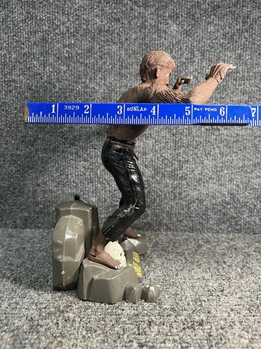Vintage 1962 Aurora Wolf Man Model Kit Built Up Painted Universal Monster. - Picture 7 of 12