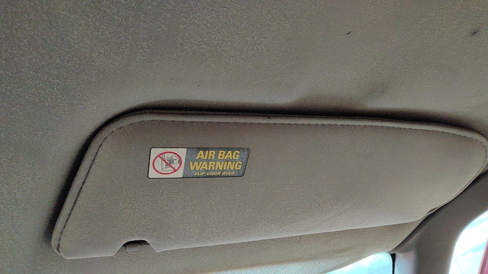 Mazda B2500 1999 pasajero derecho parasol OEM gris V2 Foto 2 de 4