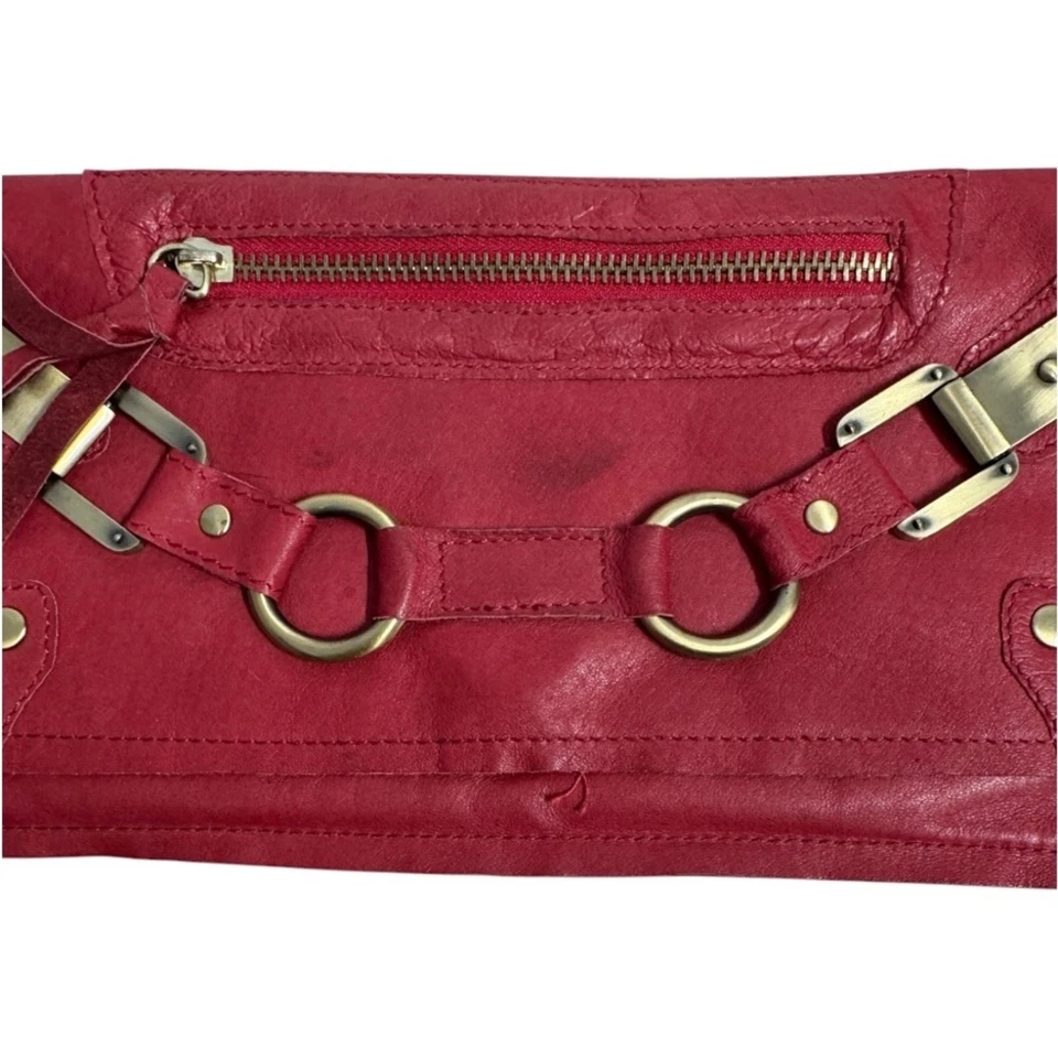 Bolso sin asas Nine West de cuero rojo con herrajes de latón cartera vintage Foto 2 de 4