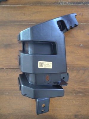 NEW OEM Kia 2021-2023 Sorento Upper Cover Mount Bracket Support 86528-R5000 RH