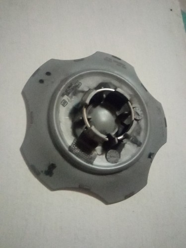 SEAT COPRIMOZZO BORCHIA CROMO ORIGINALE 1 PZ - Foto 4 di 5