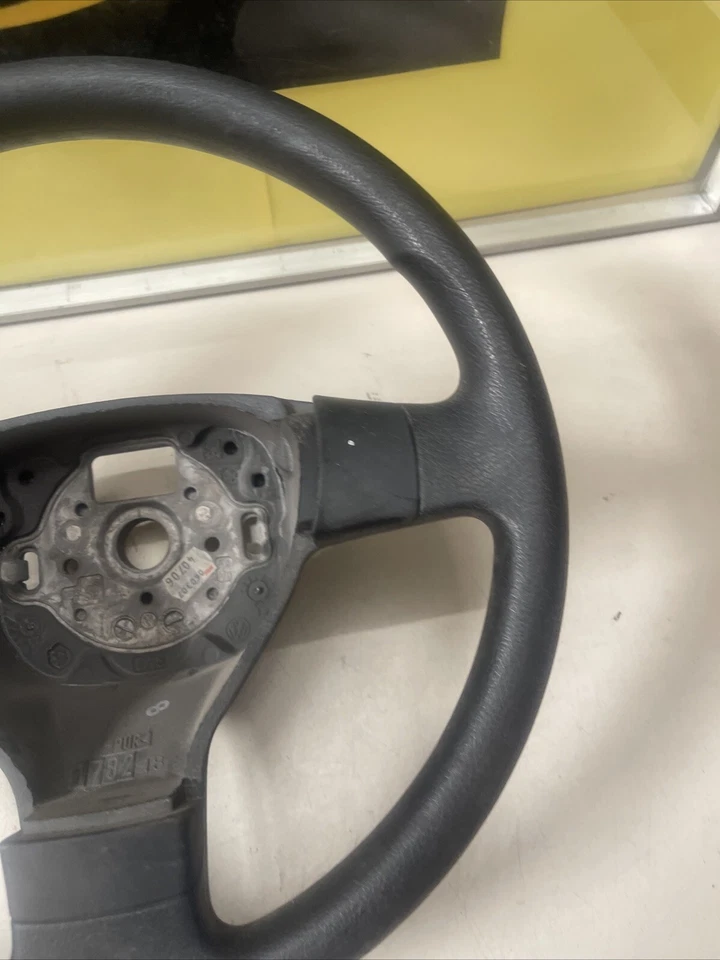 Lenkrad VW JETTA 3 1K0419091AC 03-2006 - Bild 4 von 4