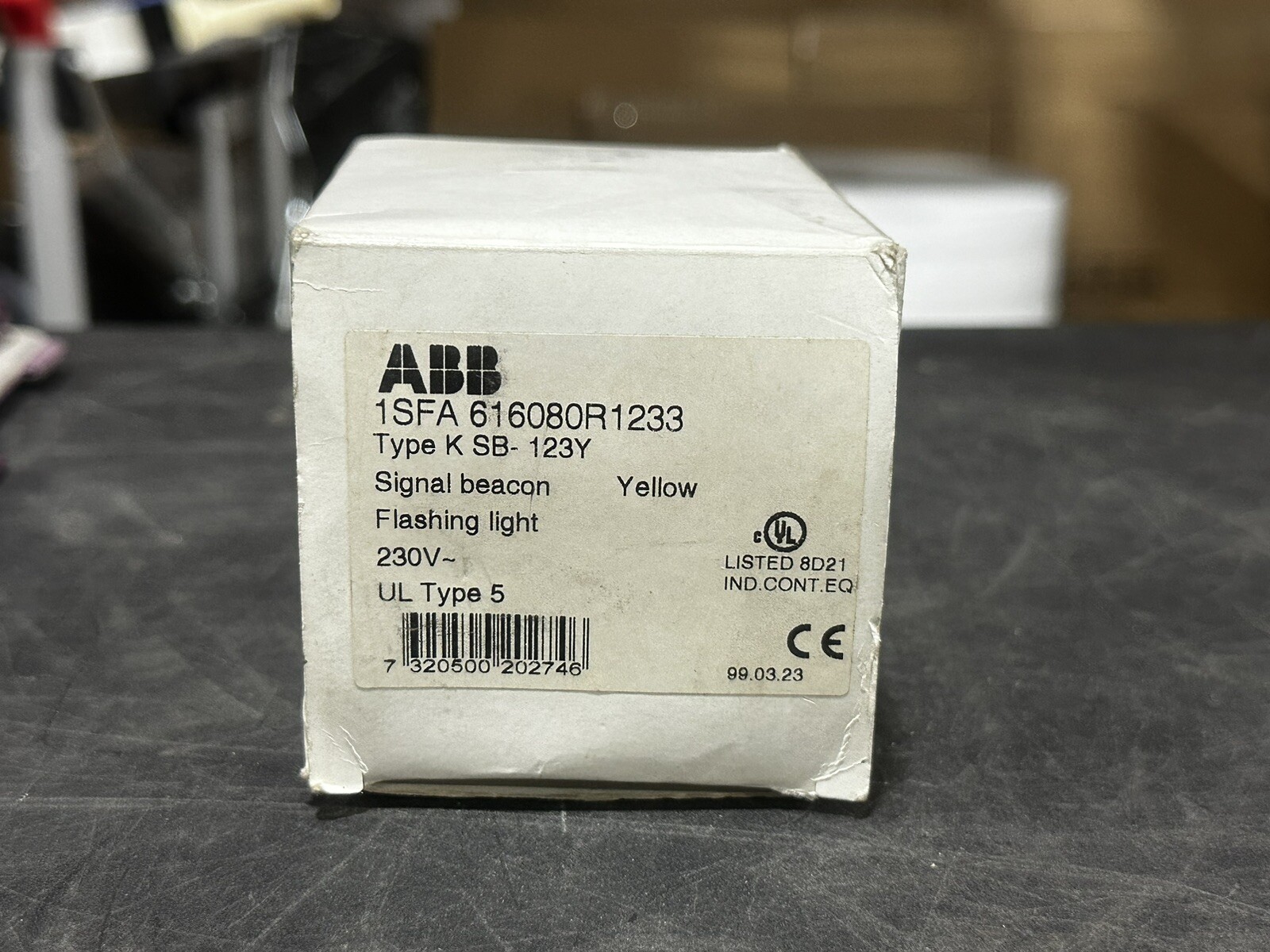 ABB KSB-203Y 1SFA616080R2033 SIGNAL BEACON FLASHING YELLOW TYPE K SB-203Y
