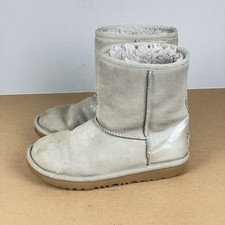 UGG Classic Short II Shimmer Pull On Boots Kids Size 4 Silver Shearling Lined