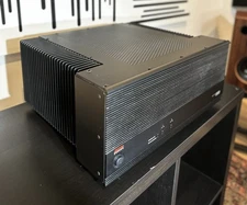 Adcom GFA-5500 Solid-State Stereo Power Amplifier