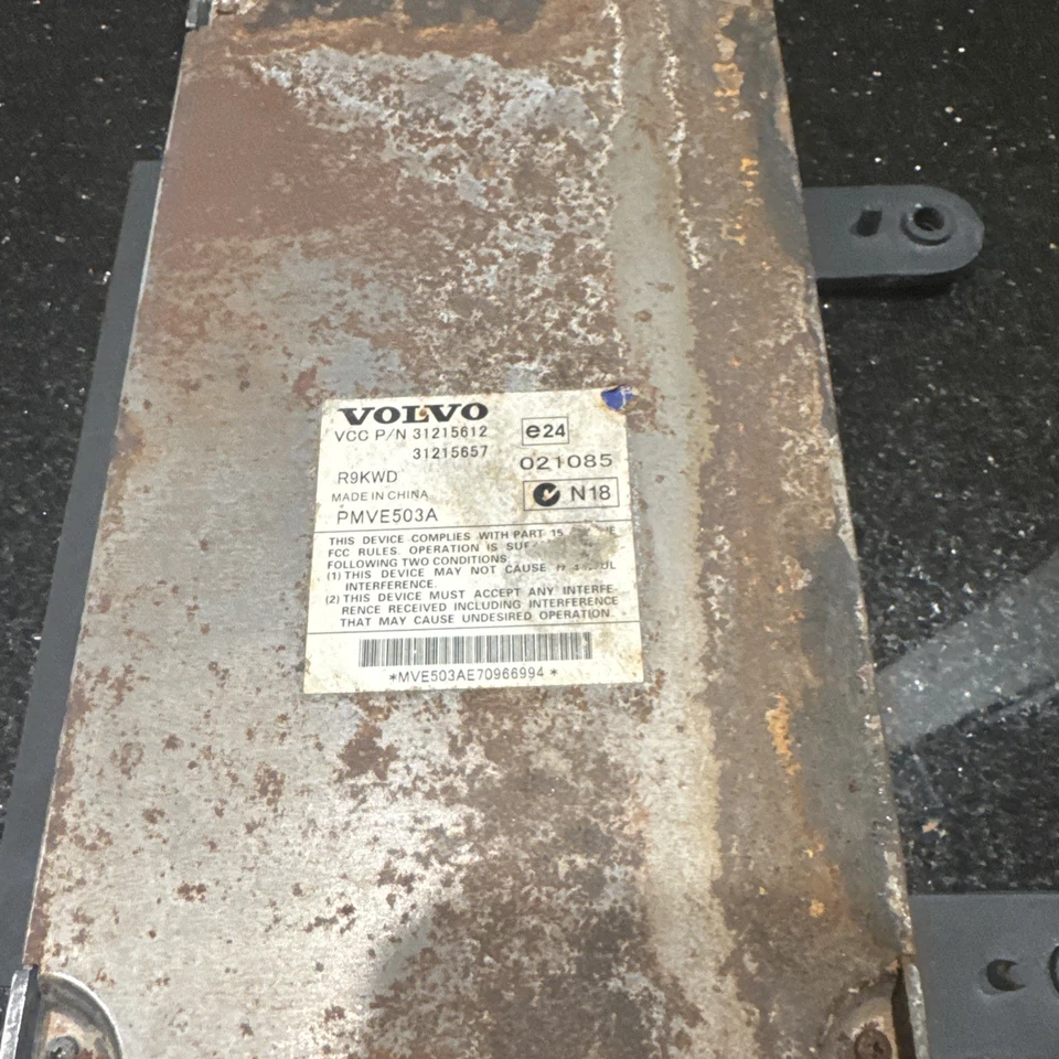 Amplificador Audio Volvo XC70 70 80 60 SERIES 2008-2011 EOM 31215612 Foto 2 de 4