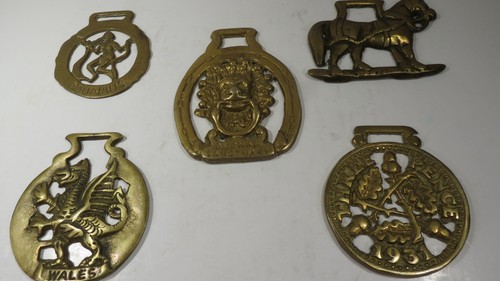 Horse Brass 5 Medallion Antique Show Parade Harness ENGLAND 5 1 PRICE FREE SHIP