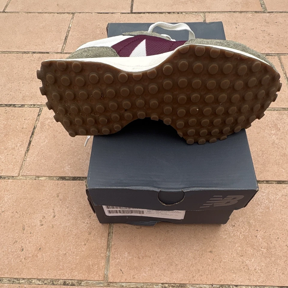 New Balance 327, foto 3 di 5