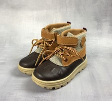 Carter's Brown Duck Winter Boots Boys Toddler Size 9 EUC 0143