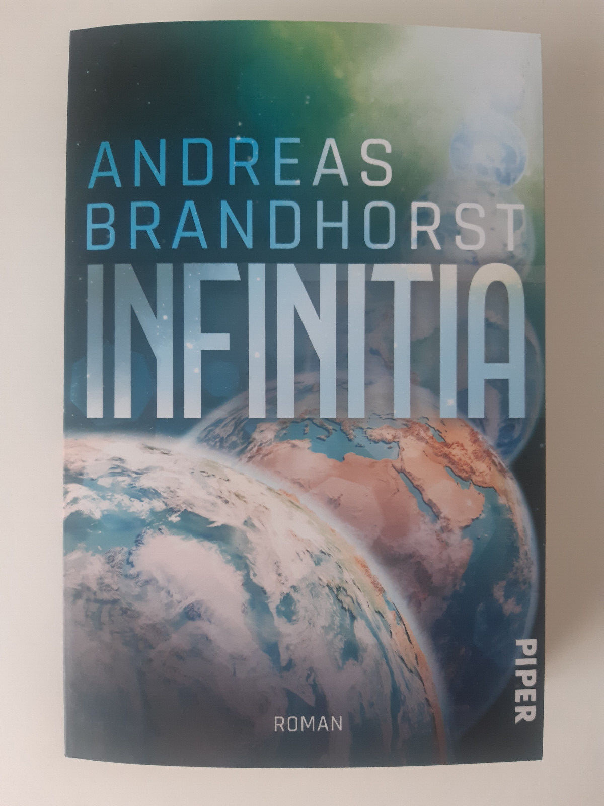 Thumbnail - Andreas Brandhorst, Infinitia