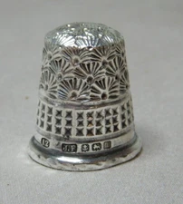 ANTIQUE ENGLISH STERLING SILVER THIMBLE BIRMINGHAM 1911