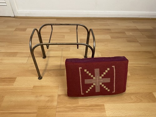 Stunning Vintage Footstool Foot Rest Stool With Iron Base & Embroidered Design - Picture 12 of 15