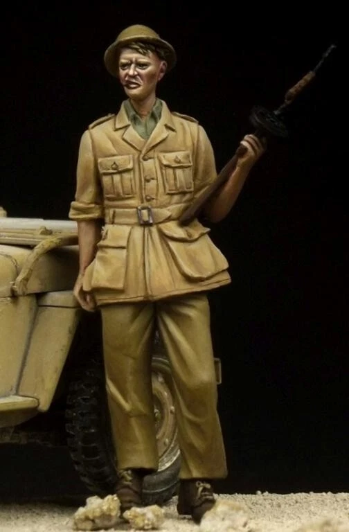 British Driver & Tommy on Willys Utility Truck Africa WWII 1:35 KIT RE and PL - Immagine 3 di 4