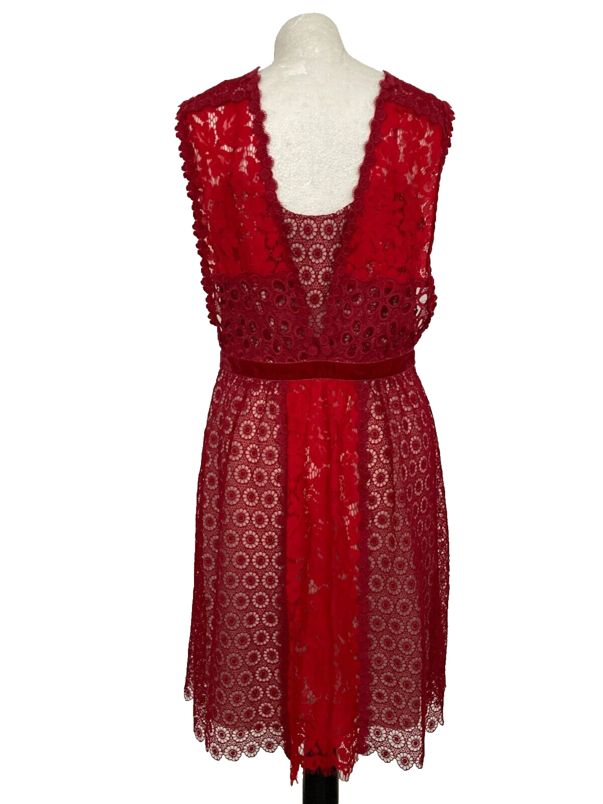 Abito in pizzo rosso nuovo con etichette UK12 BOUTIQUE MOSCHINO piuttosto corto festa prezzo consigliato £ 675 designer