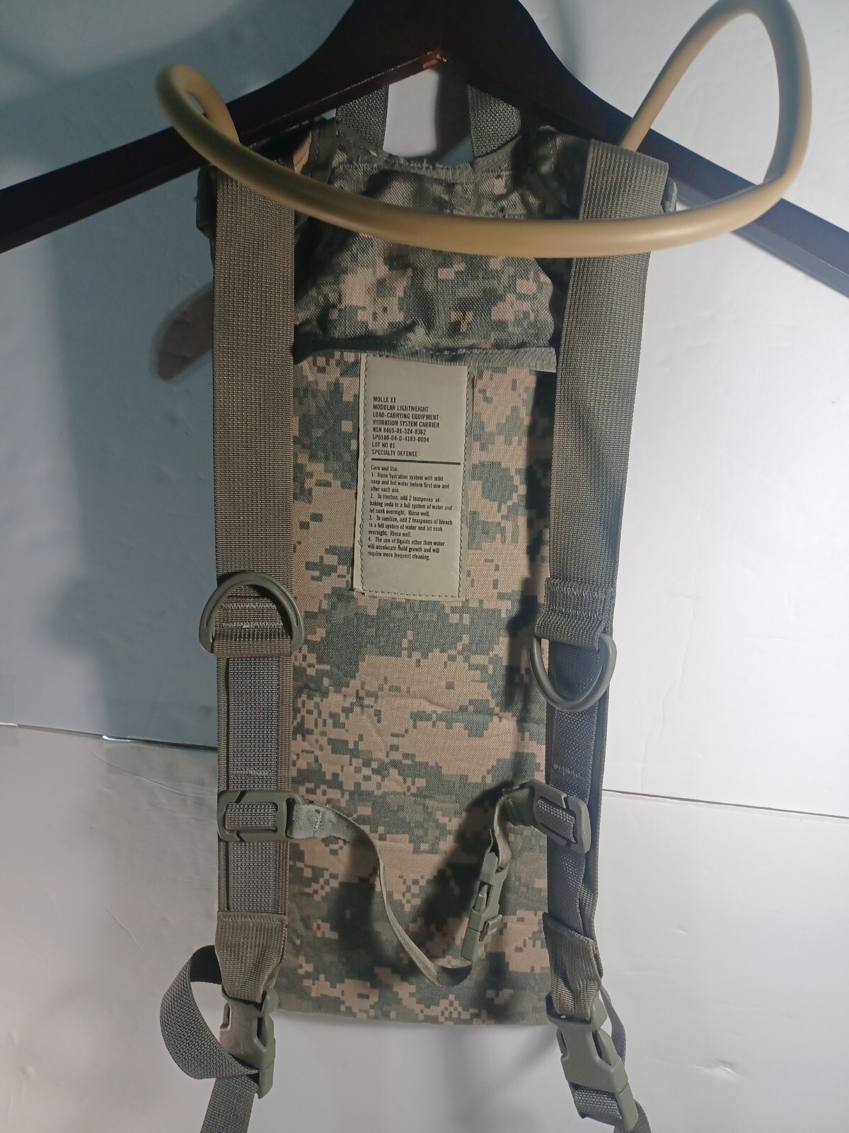 MOLLE II Modular Lightweight Hydration System Carrier Very Good