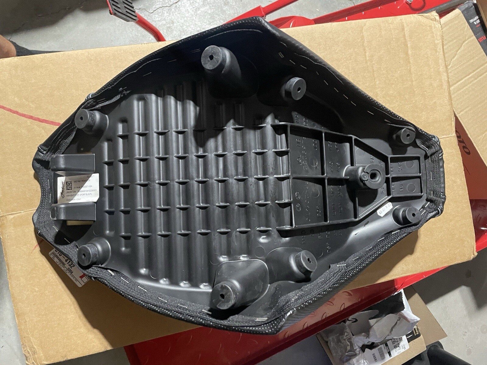 Indian Motorcycle OEM Black Solo Seat #2692557-VBA Fits 2022-2023  