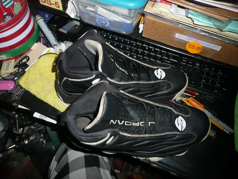 Tenis de baloncesto Nike para hombre 11 Air Jordan Pro fuertes negros 407285-020 año 2018 Foto 2 de 4