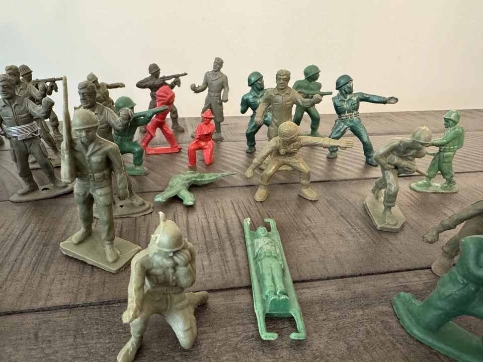 ¡¡Lote de 30 soldados de juguete vintage de la Segunda Guerra Mundial años 60 y 50!! ¡Juguetes Marx y marcas Tim Mee!! Foto 3 de 4