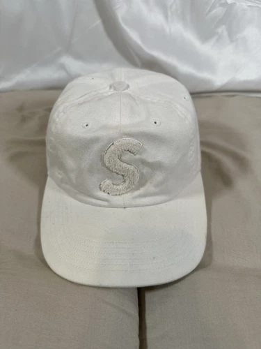 Supreme S Logo 6 panneaux velours blanc OSFM occasion