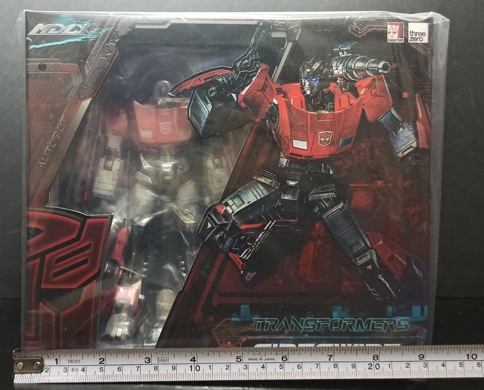 HASBRO THREEZERO TRANSFORMERS MDLX G1 SIDESWIPE ARTICULATED ACTION FIGURE SEALED - Image 2 of 4