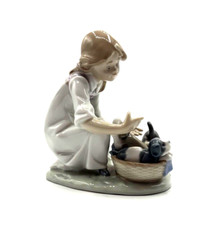 Lladro Porzellan Figur Joy in a basket 5595 perfect condition H 15 L 13,5 cm