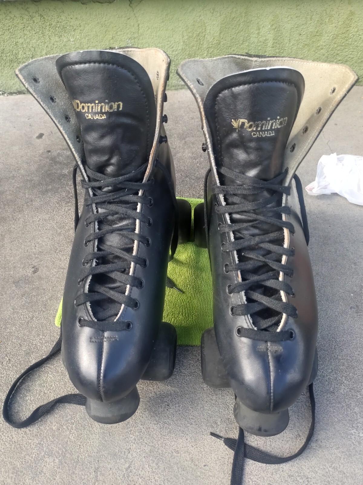 Vintage Dominion Roller Skates Canada Black SUREGRIP Super X 7R Size