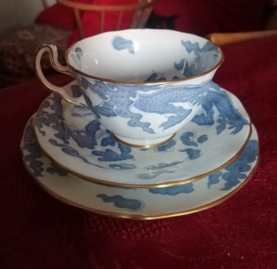 Adderley ~ blau ~ chinesischer Drache ~ N/305-1 ~ Trio Tasse, Untertasse & Beilagenteller