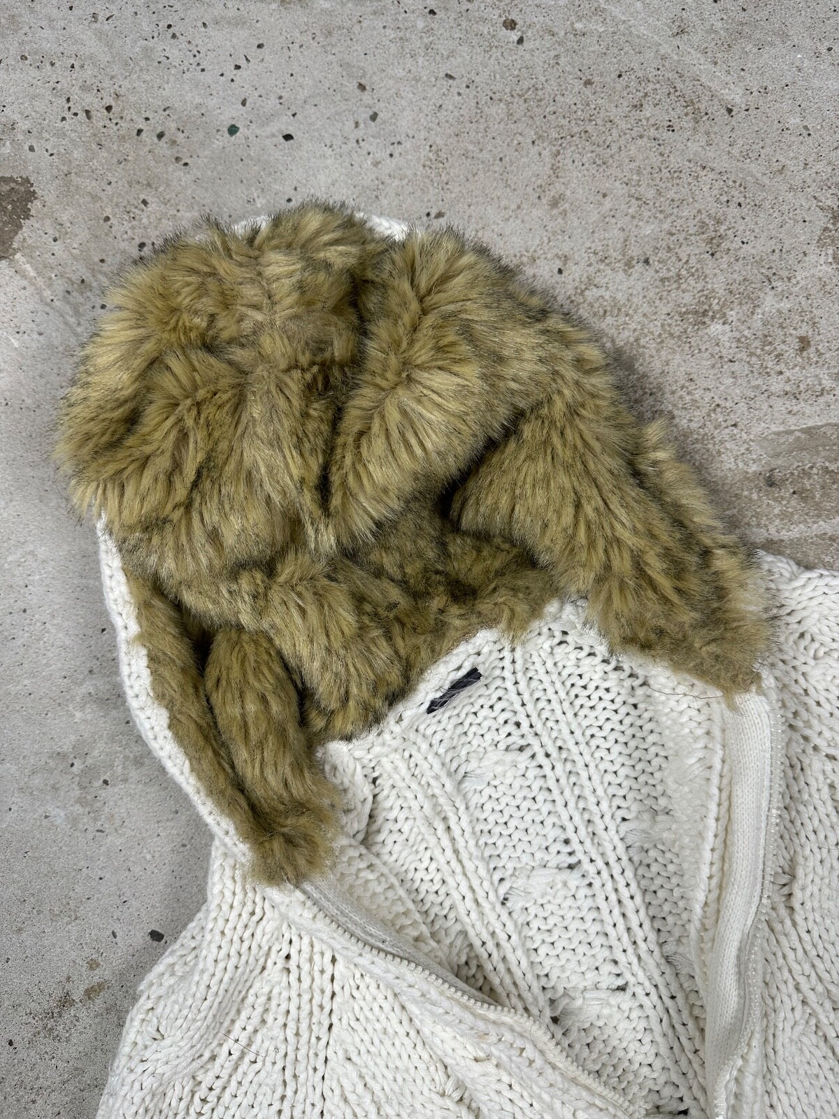 Foto 10 di 16