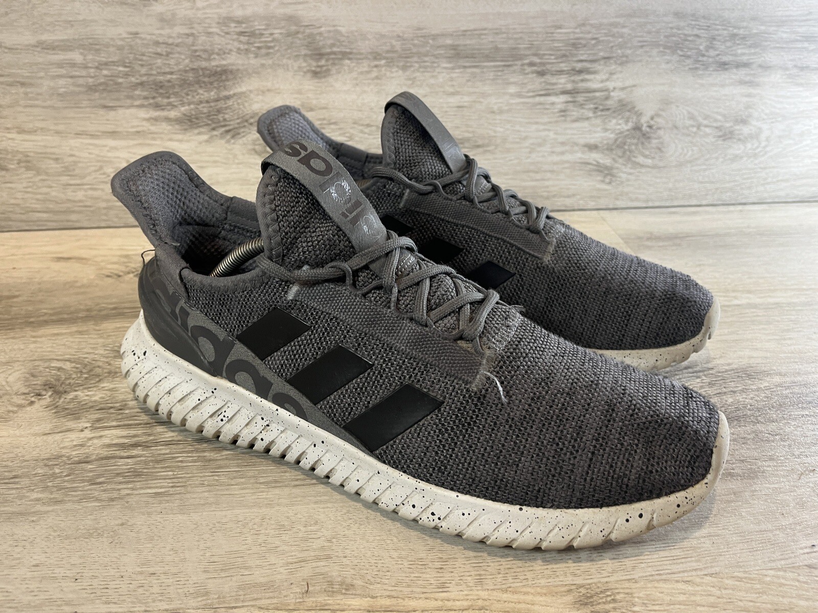 SAOLA Scarpe da corsa Adidas Kaptir da uomo taglia 12 grigio bianco sneakers atletiche