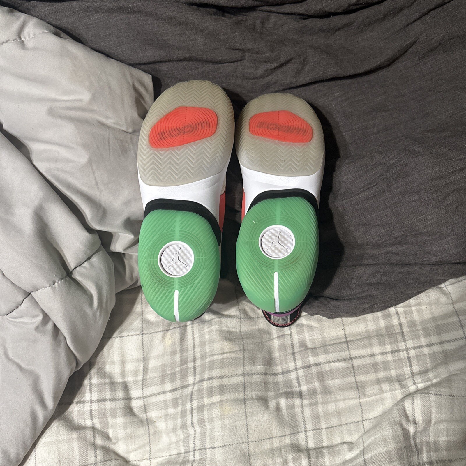 Size 12 - Jordan React Elevation White Hyper Viol… - image 3