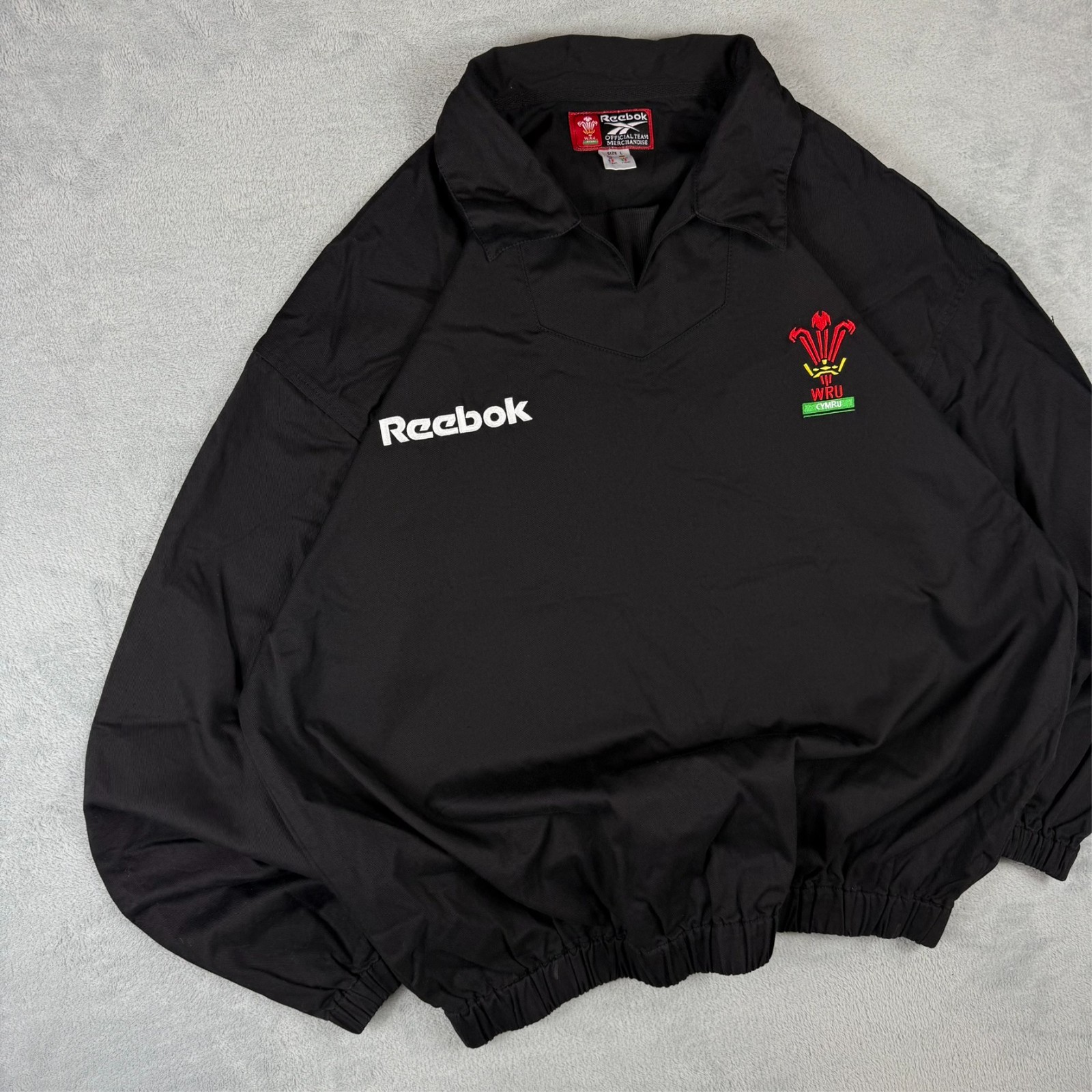 VTG Reebok x Wales Rugby Union 2000's Black V Neck Large Windbreaker Sweatshirt image 2