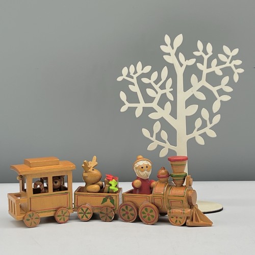 VTG 1984 Dakin SANTA 3-CAR TRAIN Reindeer Bear CHRISTMAS FIGURINE Wood Wooden - Picture 2 of 22