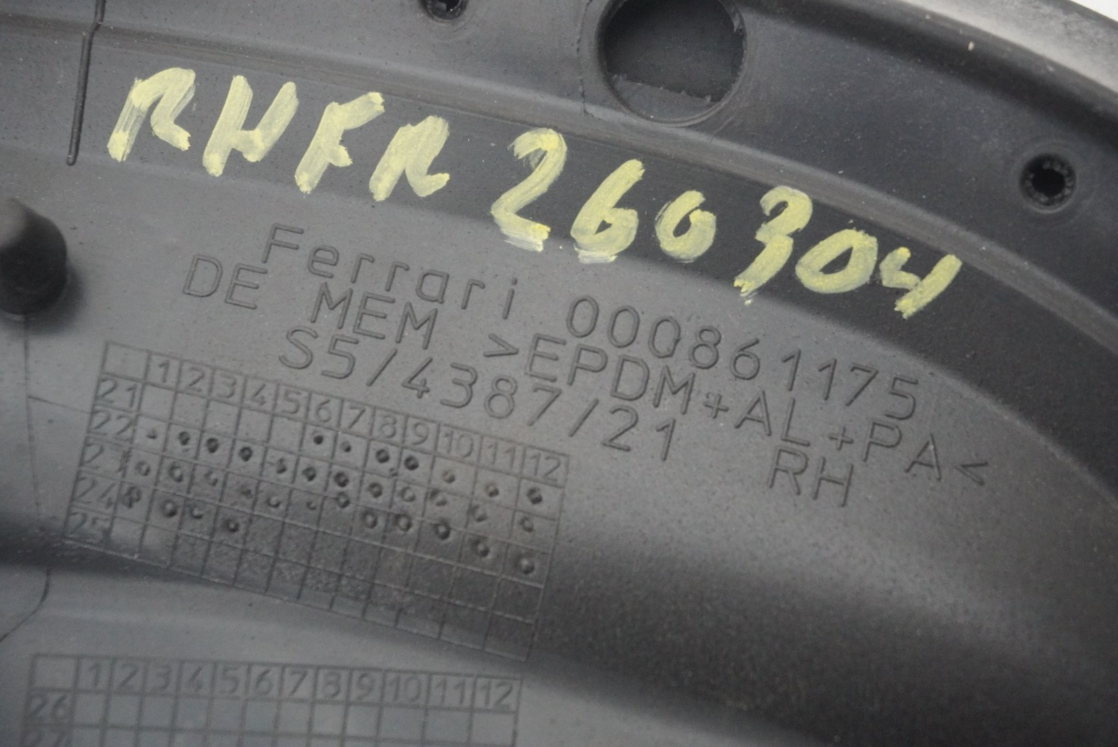 Right Passenger Door Inner Perimeter Seal Weather Strip 861175 Ferrari 296 F171
