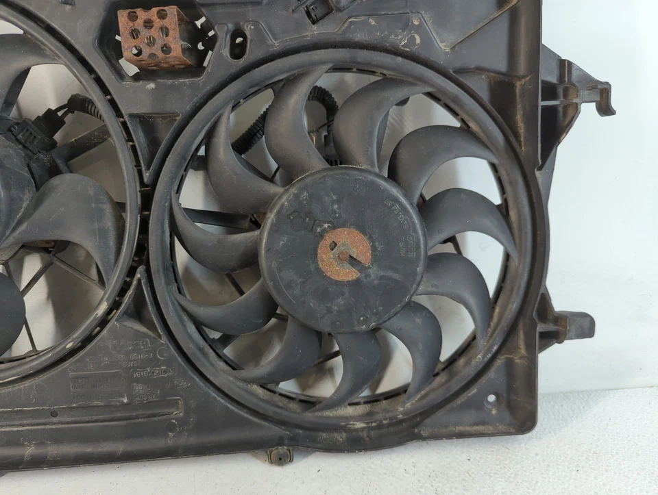 2000-2002 Ford Focus Left Radiator Fan Motor Assembly WCCT1 - Image 3 of 4