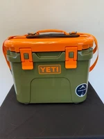 Yeti Roadie 15 Hard Cooler - Olive/King Crab - NEW