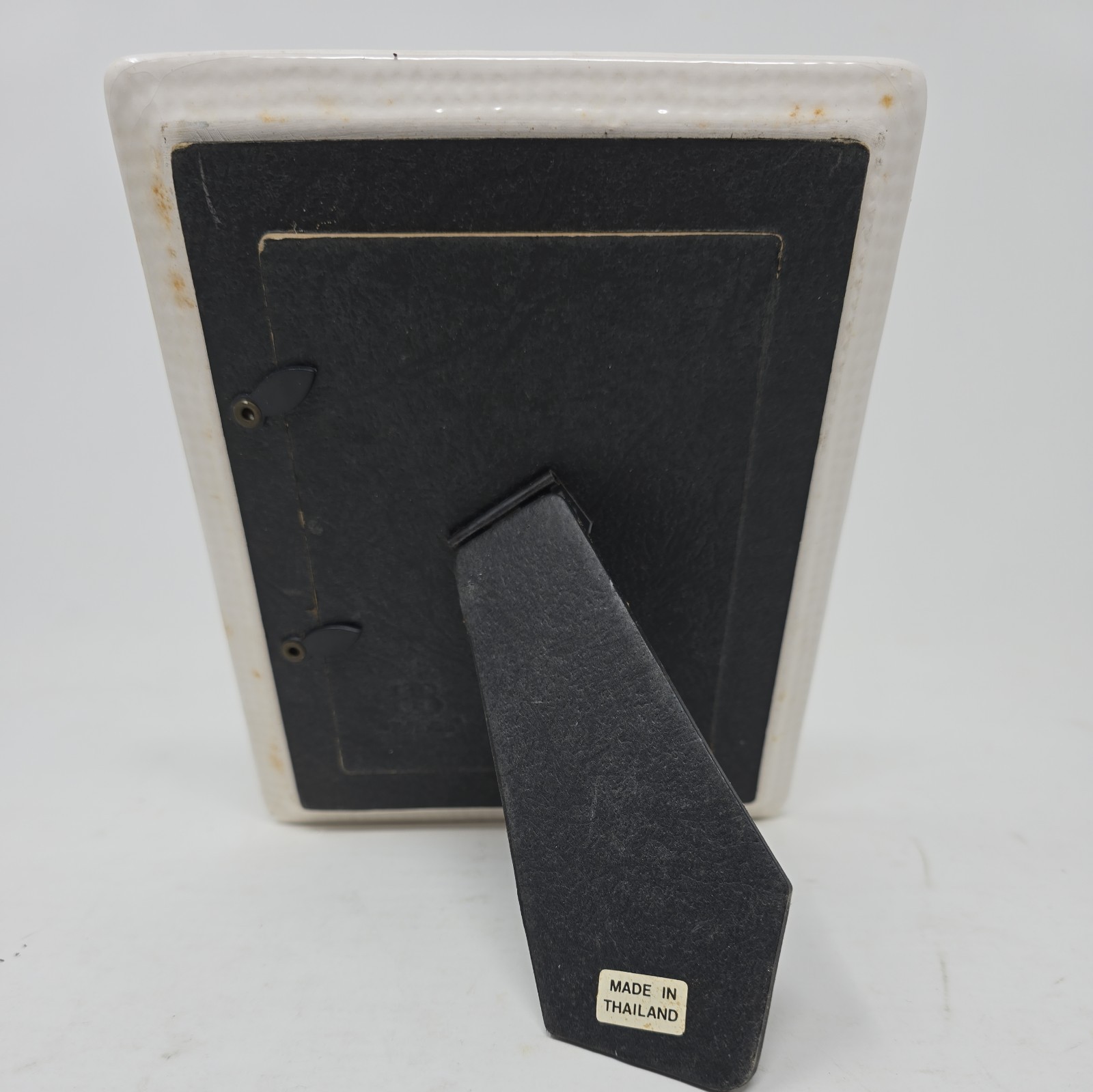 Burnes of Boston Porcelain Off White Picture Frame Holds 5 X 7 Photo Free Stand thumbnail 5