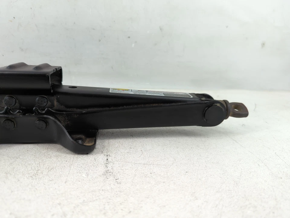 2010 Honda Cr-v Spare Scissor Car Jack ZUNKJ - Image 4 of 4