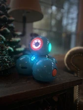 Wonder Workshop DA03 Dash Robot Blue Coding Interactive Robot With Accessories