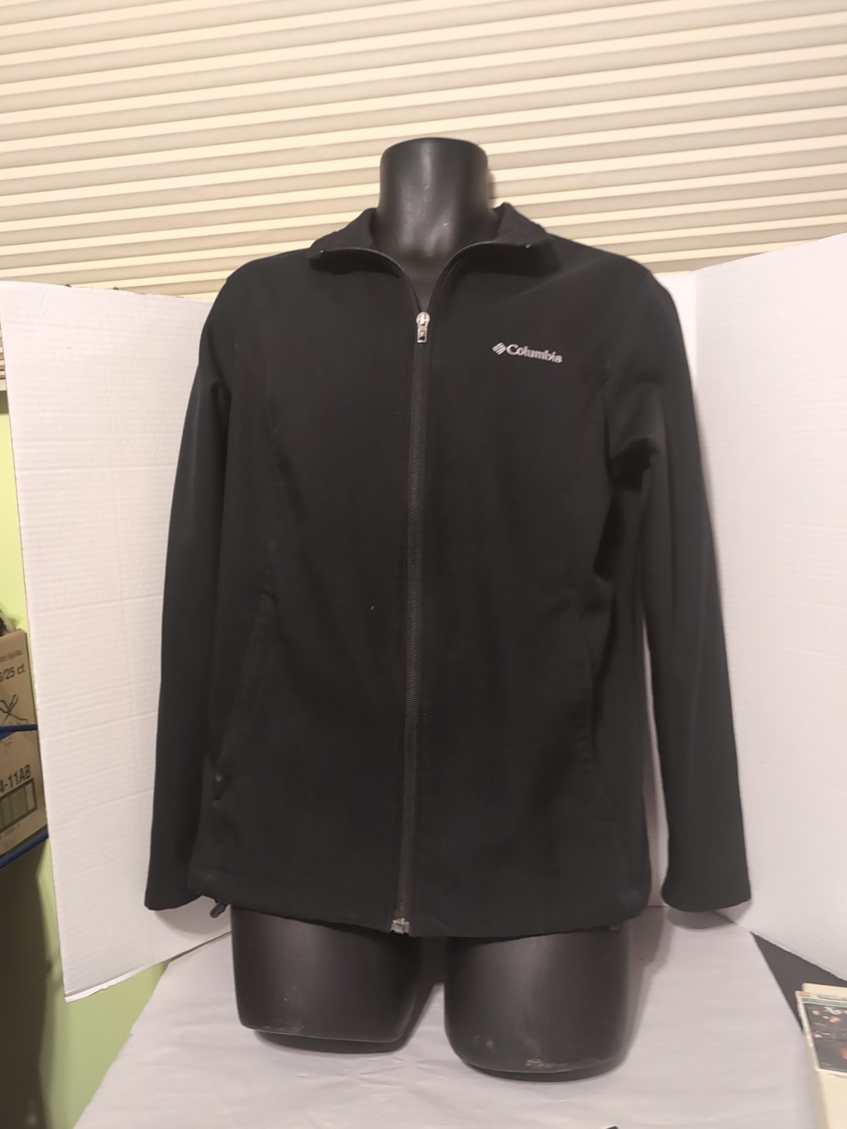 Columbia Black Large 💯 % Polyester Fall - Spring… - image 1