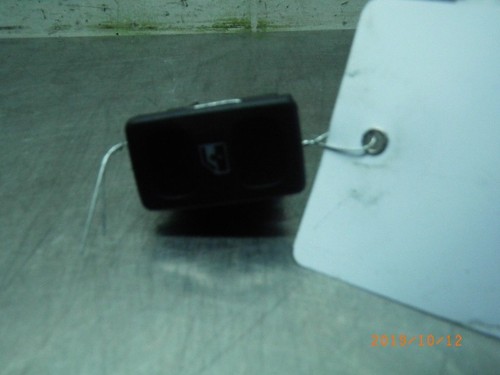 140928 Schalter für Fensterheber VW Polo III (6N) 1.4