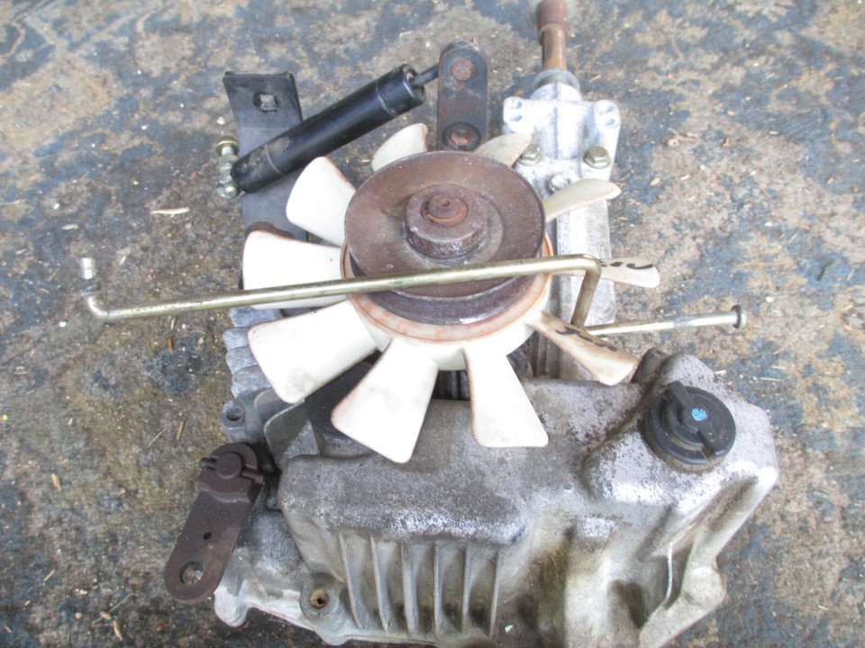 Tuff Torq Hydro Transmission For John Deere LT150 LT160 LT170 LT180 - AM130330 E - Foto 2