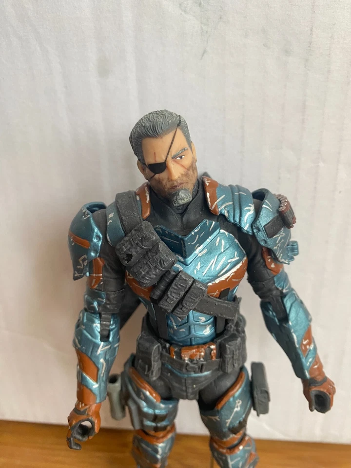 DC DIRECT BATMAN ARKHAM ORIGINS SERIES 2 DEATHSTROKE UNMASKED ACTION FIGURE - Image 2 of 4