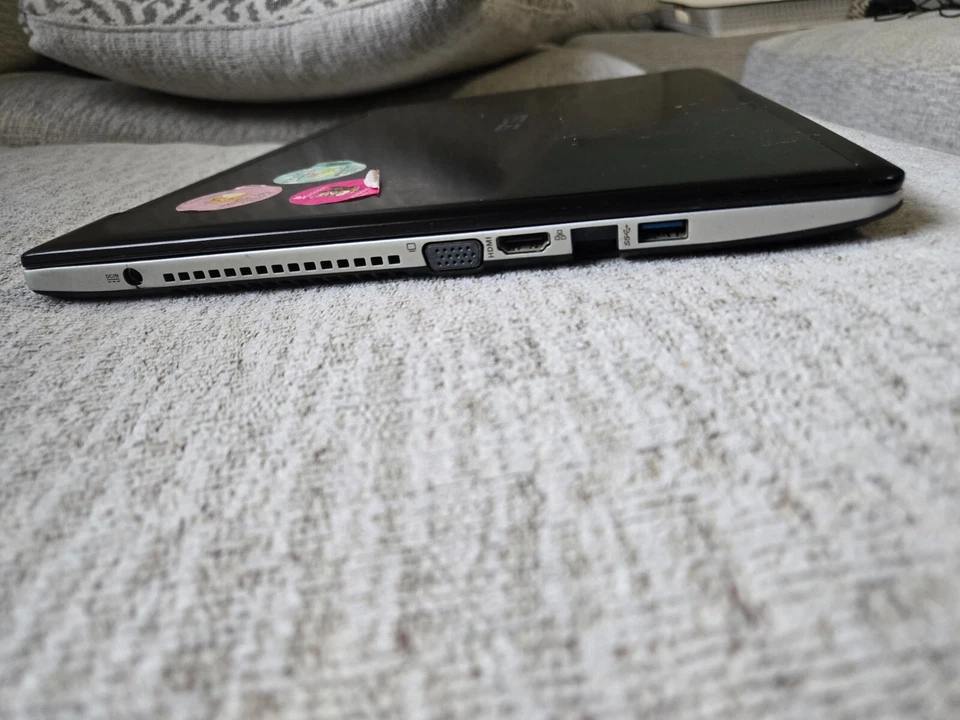 Ultrabook ASUS S56CA-DH51 15,6 pulgadas (750 GB, Intel Core i5 3.ª generación, 1,7 GHz, 6 GB) Foto 3 de 4