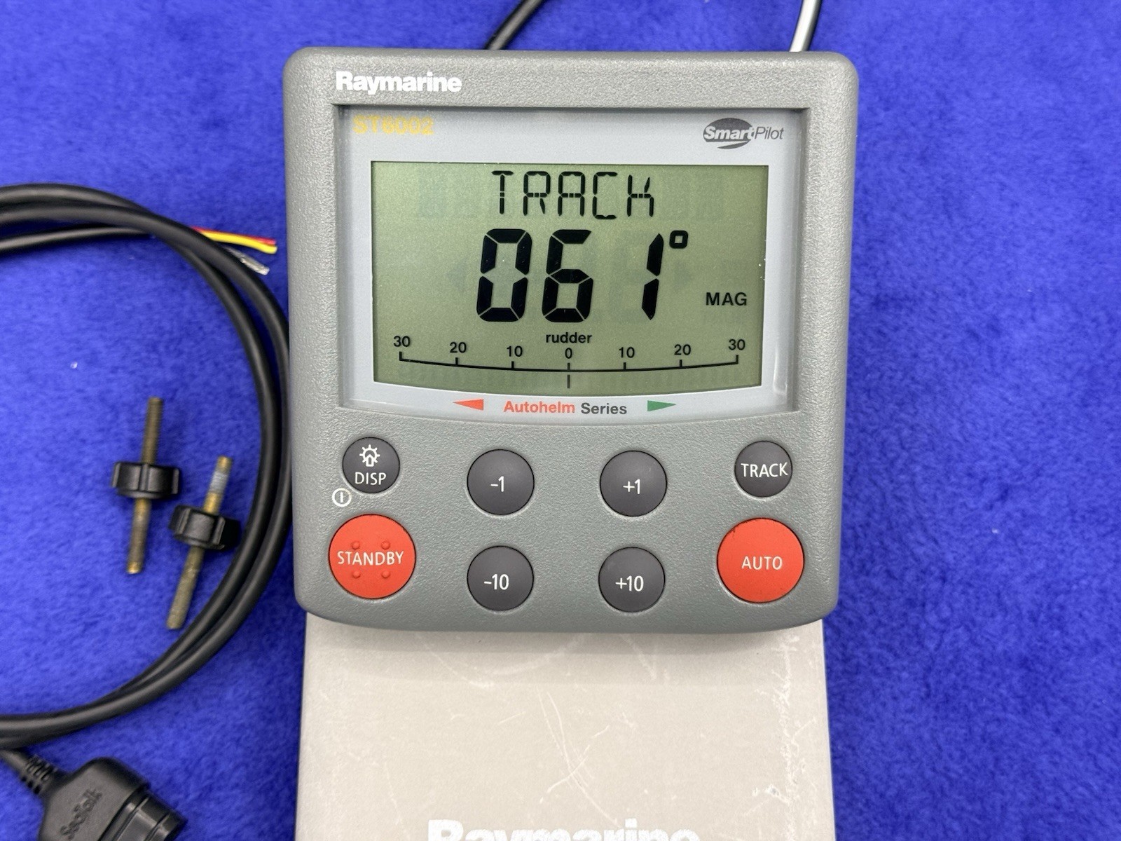 Raymarine ST6002 Smart Pilot Auto Pilot Control Head W/ Cover; Replaces ST6001